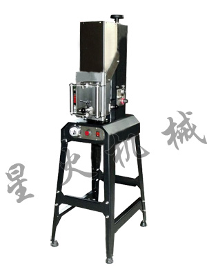 半自動真空旋蓋機(jī),玻璃瓶旋蓋機(jī)
